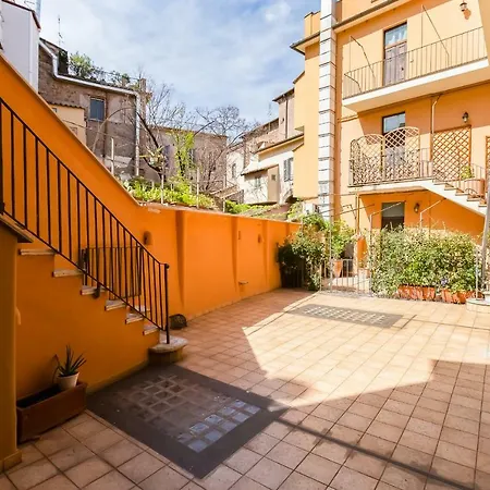 Luxury Ghetto * روما